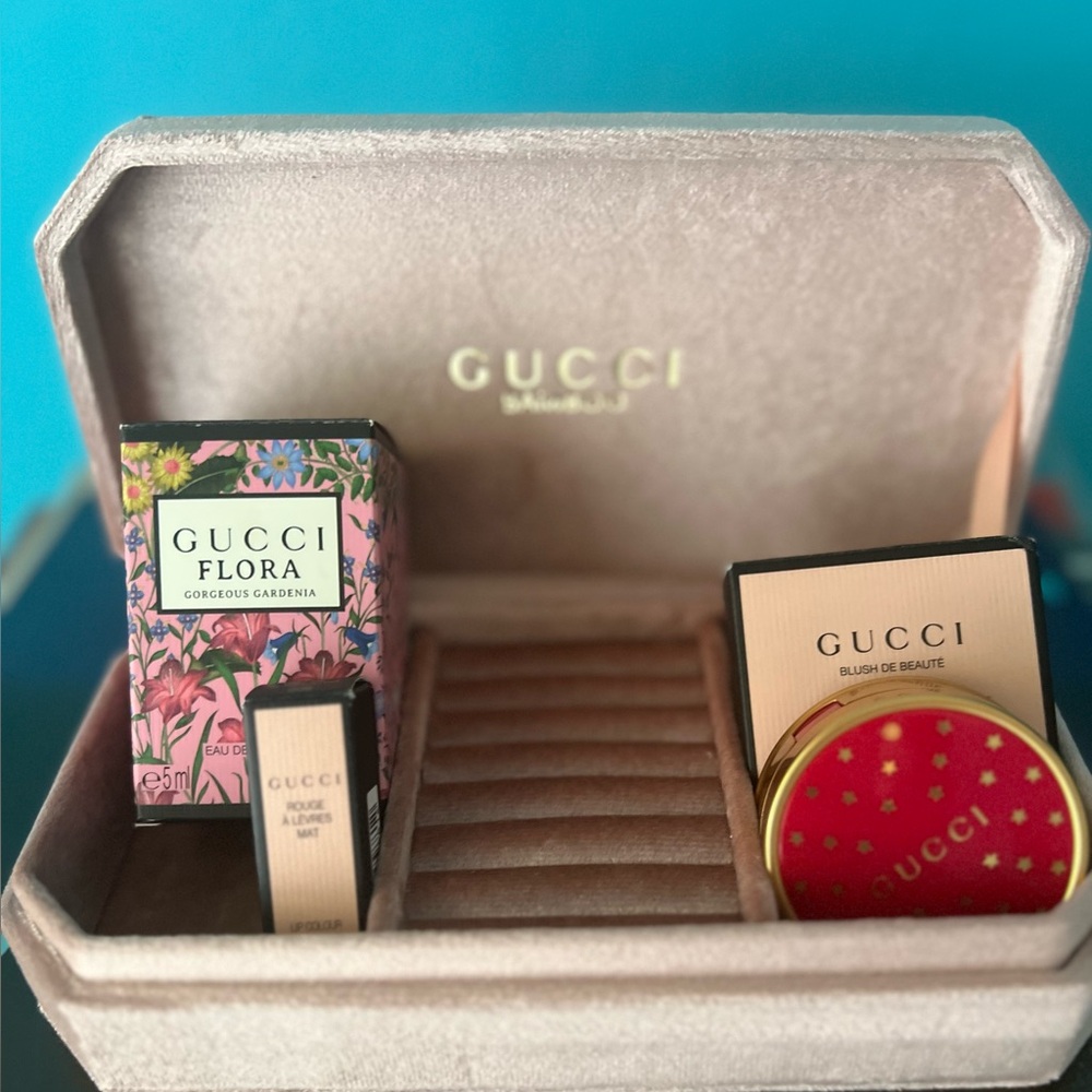 NIB Gucci Beauty Pink Velvet Jewelry Box Bundle